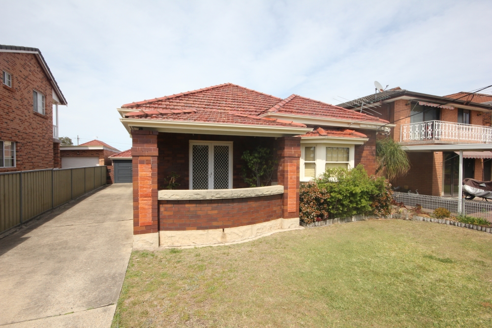 42 PASADENA ST, MONTEREY, NSW 2217