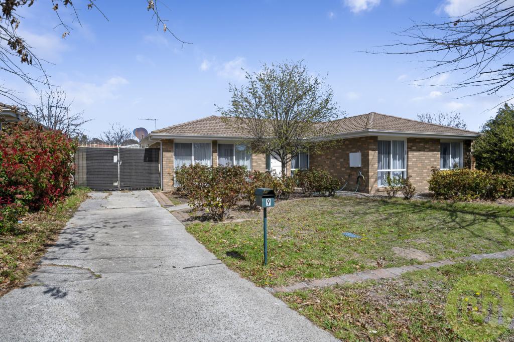9 HEIDELBERG ST, CONDER, ACT 2906