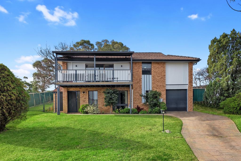 24 Dobell Cct, St Clair, NSW 2759