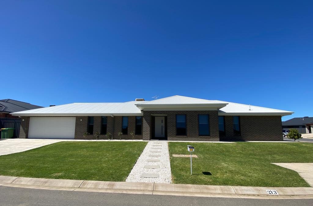 213 Brooklyn Dr, Thurgoona, NSW 2640