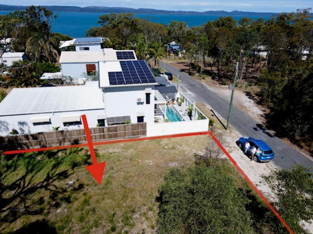 17 Leanne St, Macleay Island, QLD 4184