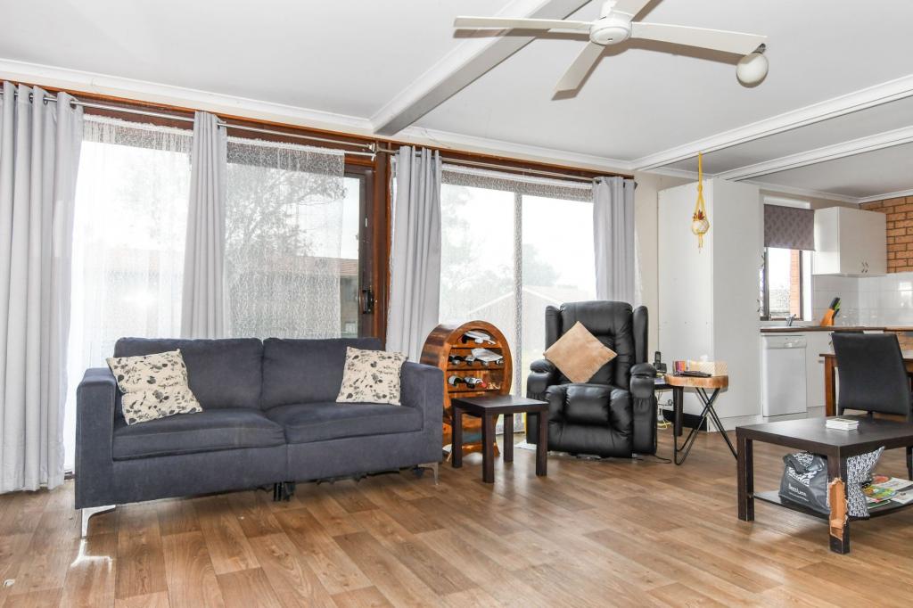 21 Simmons Pl, Kelso, NSW 2795