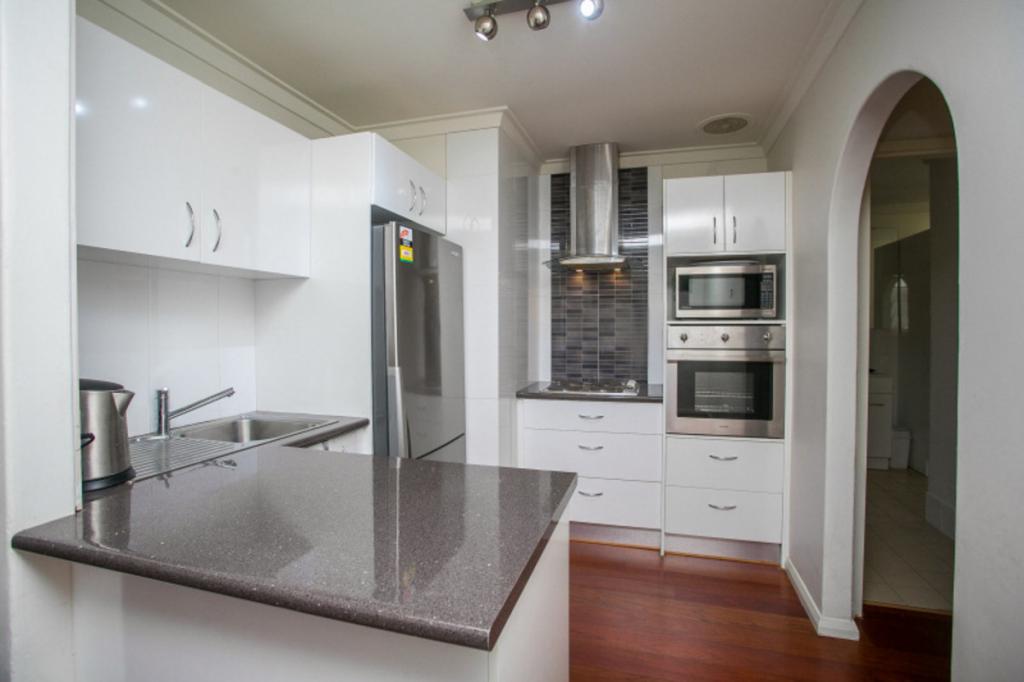 10/10 EAST ST, MAYLANDS, WA 6051