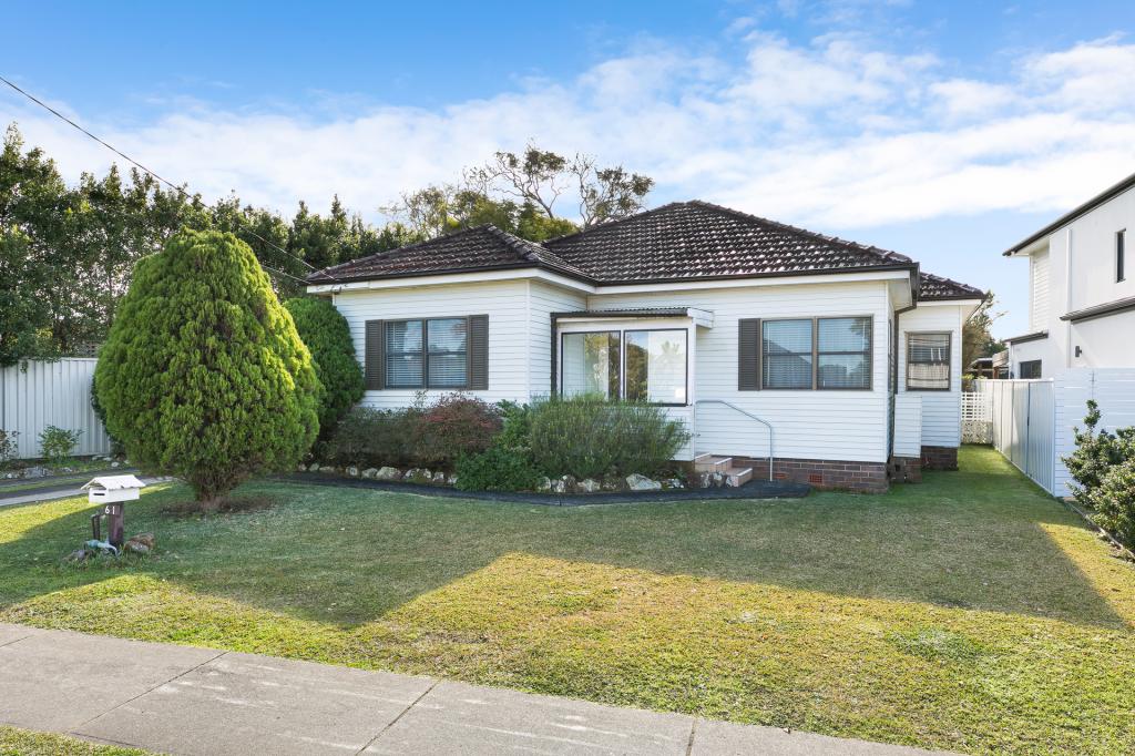 61 CASTELNAU ST, CARINGBAH SOUTH, NSW 2229