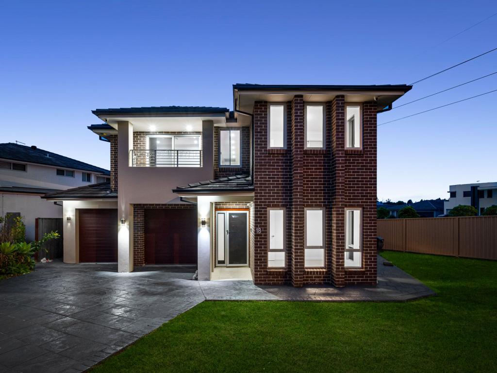 18 TALANA HILL DR, EDMONDSON PARK, NSW 2174