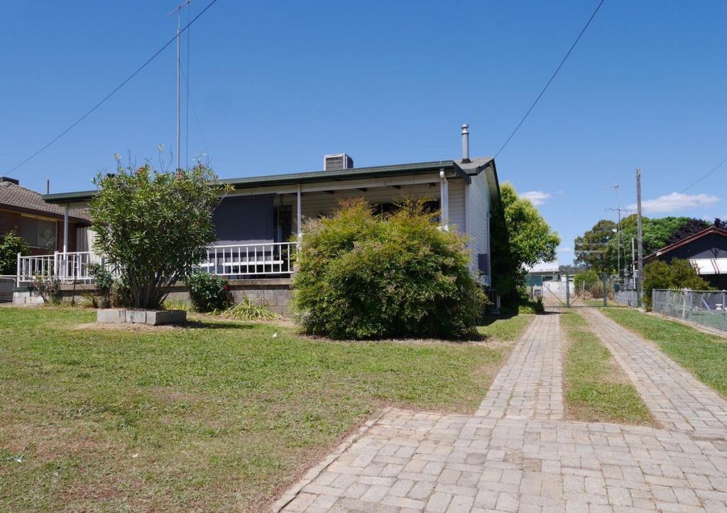39 Watt St, Cowra, NSW 2794