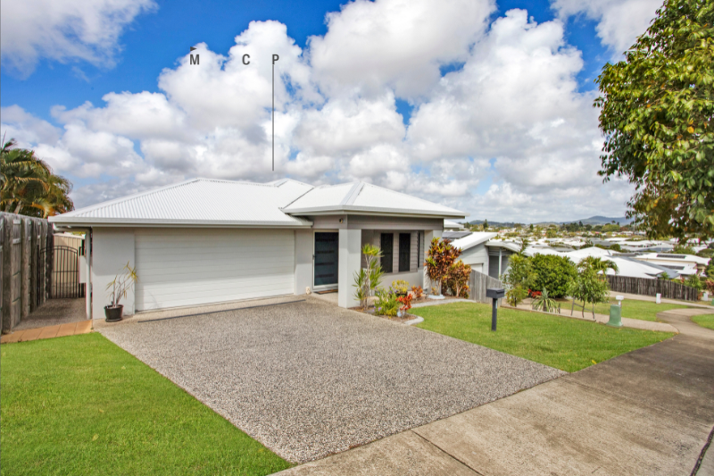 16 Azure Dr, Rural View, QLD 4740