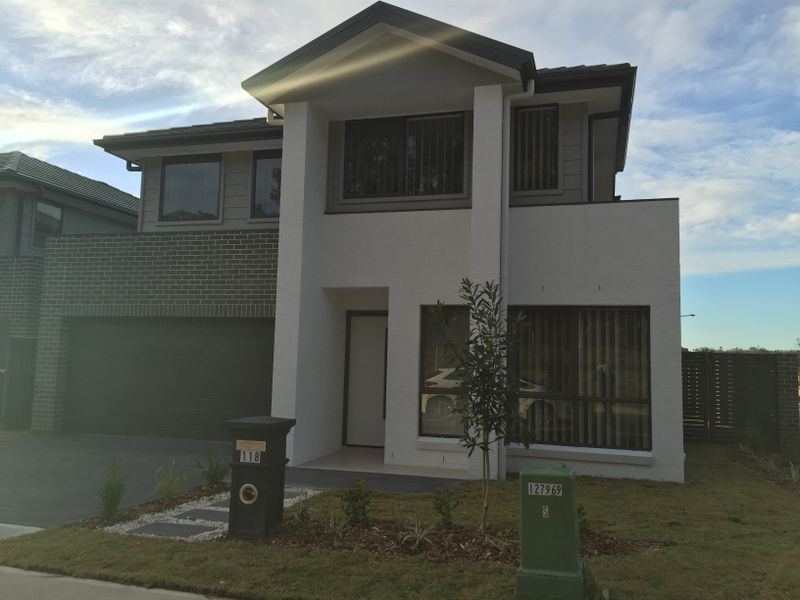 118 Jubilee Dr, Jordan Springs, NSW 2747