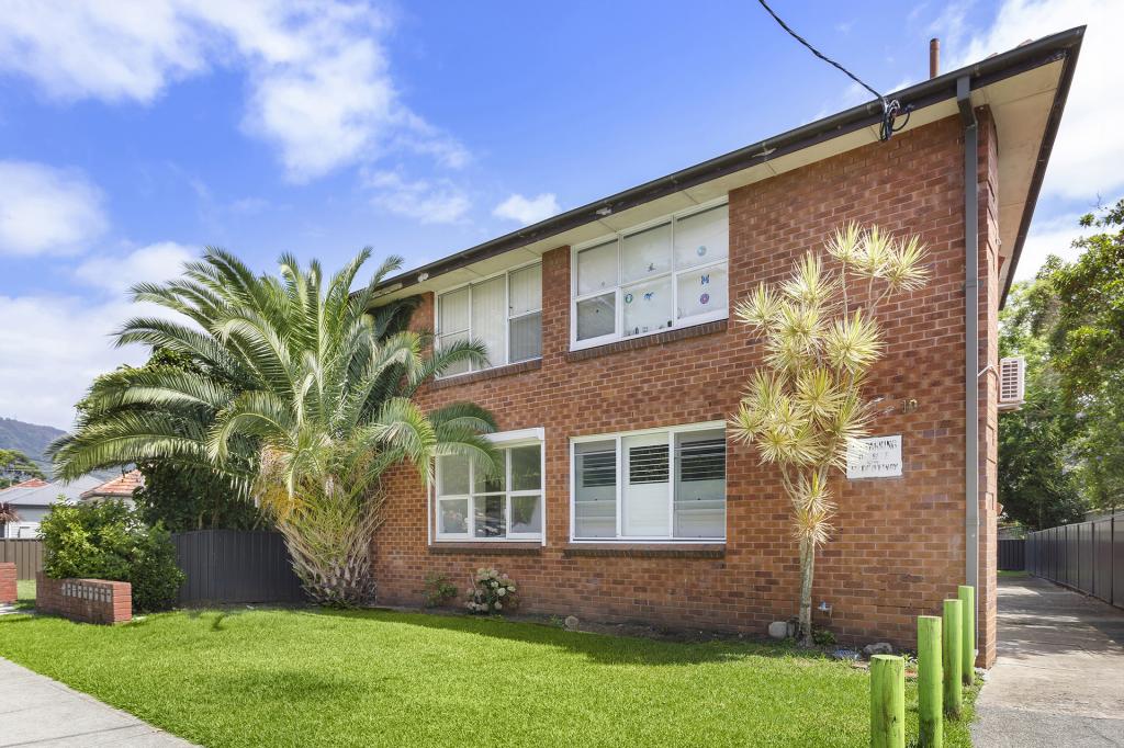 2/10 Achilles Ave, North Wollongong, NSW 2500