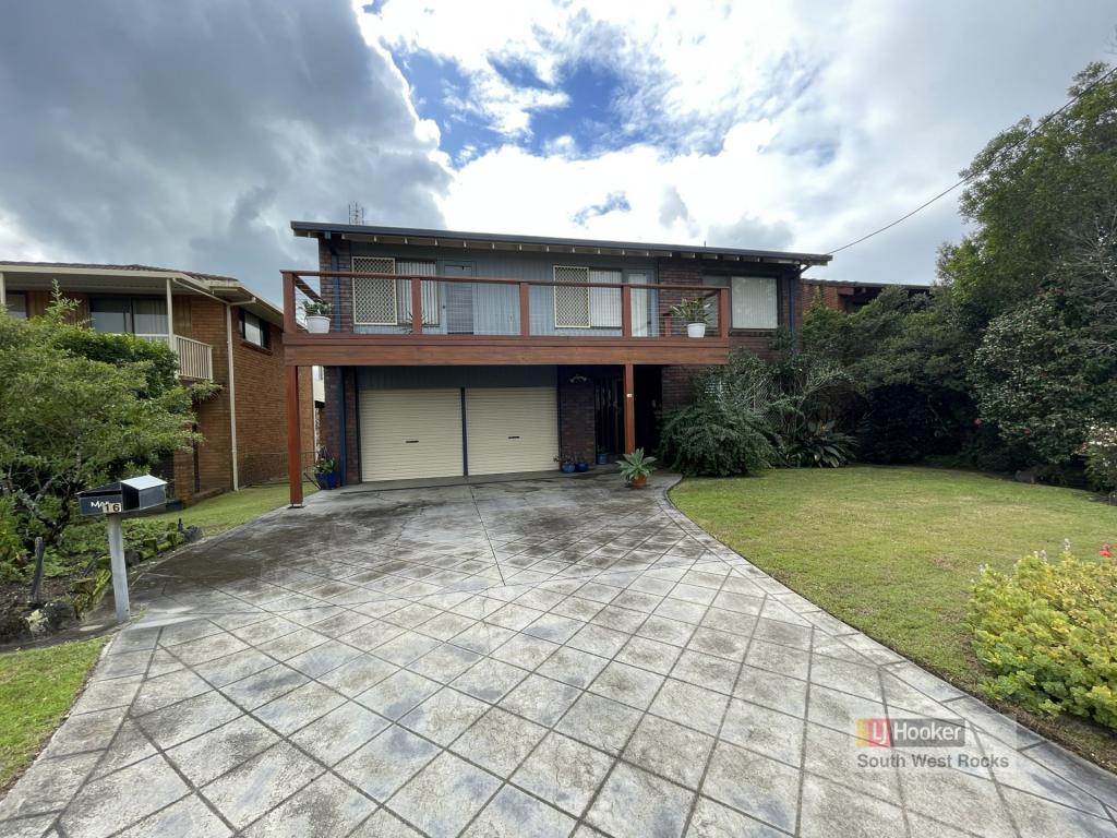 16 EMANUEL CRES, SOUTH WEST ROCKS, NSW 2431