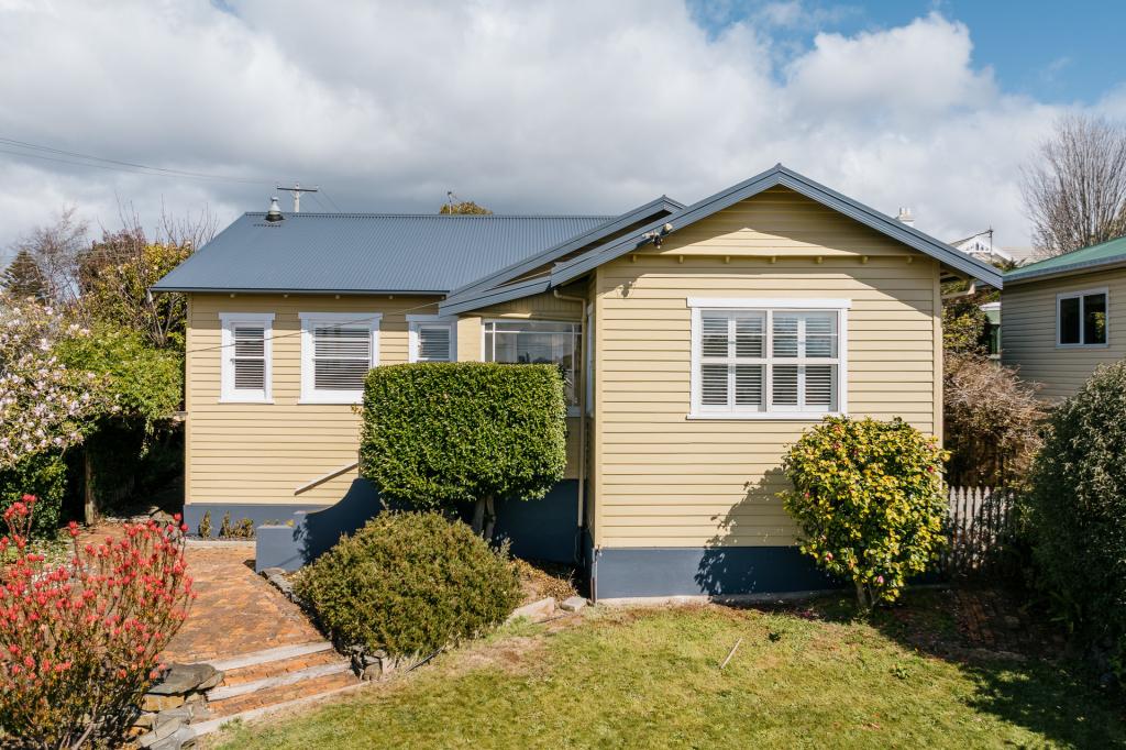 115 Best St, Devonport, TAS 7310