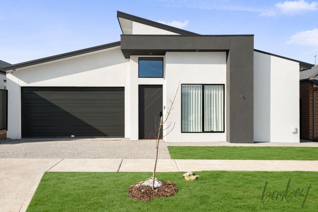 12 CABBAGE ST, MICKLEHAM, VIC 3064