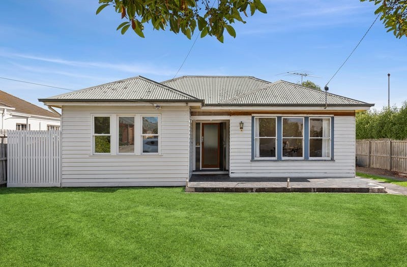 27 Logan St, Hamlyn Heights, VIC 3215