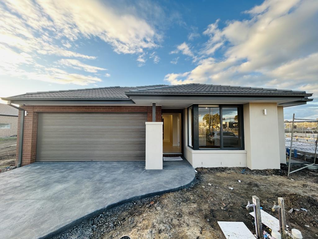 586 Cameron St, Donnybrook, VIC 3064