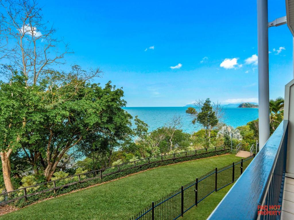 204/92-94 MOORE ST, TRINITY BEACH, QLD 4879