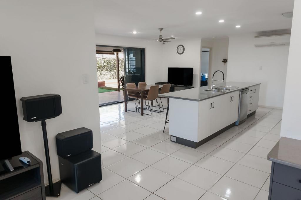 23 Neville Dr, Branyan, QLD 4670