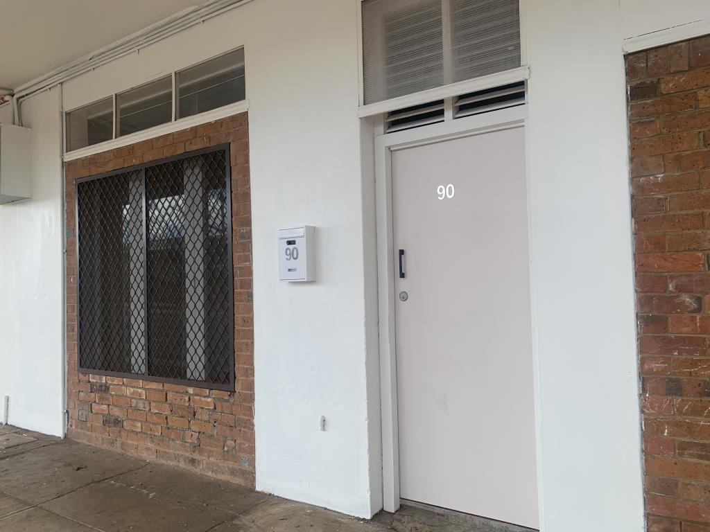 90 Arthur St, Wellington, NSW 2820