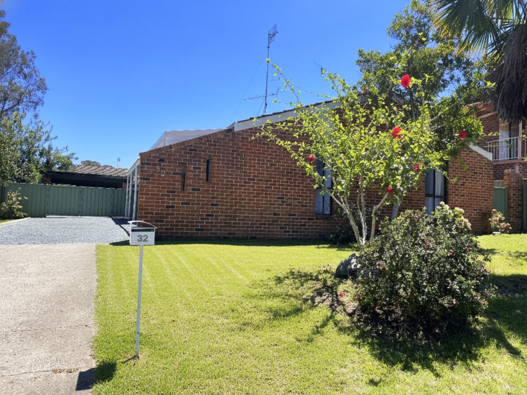 32 Cook Ave, Surf Beach, NSW 2536