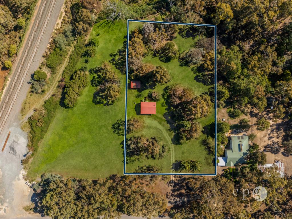 6 Wright St, Elphinstone, VIC 3448