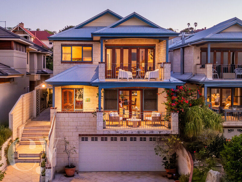 164 PRESTON POINT RD, EAST FREMANTLE, WA 6158