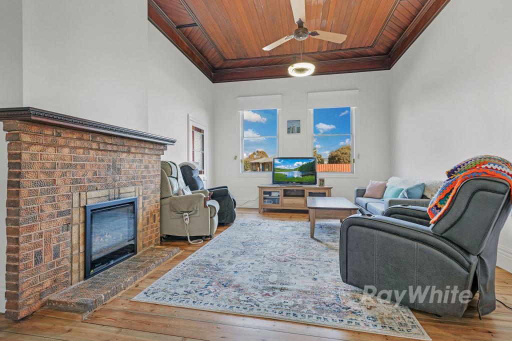 90 RAMSAY ST, ROCHESTER, VIC 3561