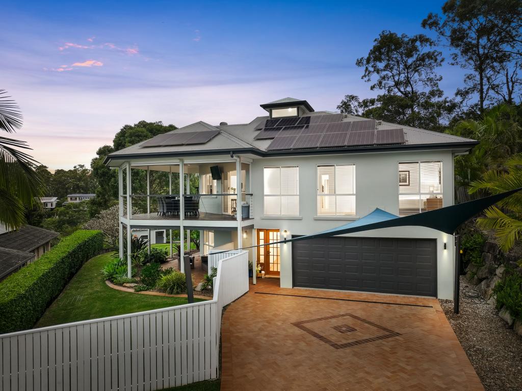 10 HONEYBEE PL, UPPER KEDRON, QLD 4055