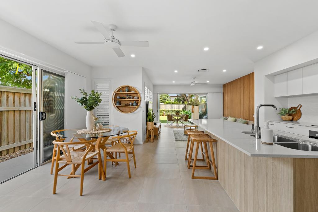 1/8 Moore St, Victoria Point, QLD 4165