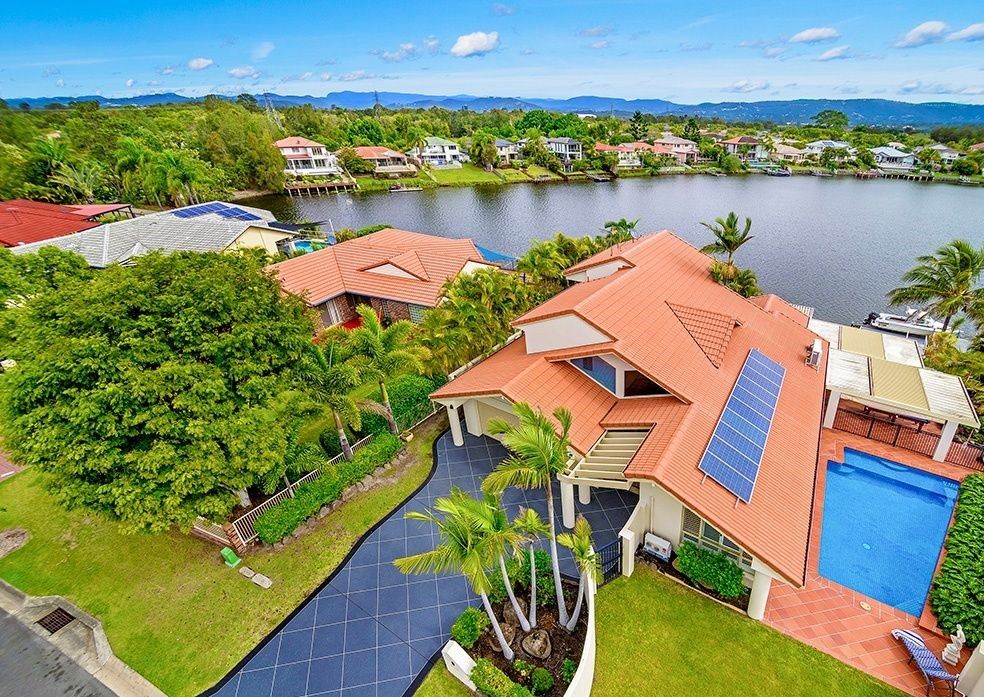 8 Port Jackson Bvd, Clear Island Waters, QLD 4226