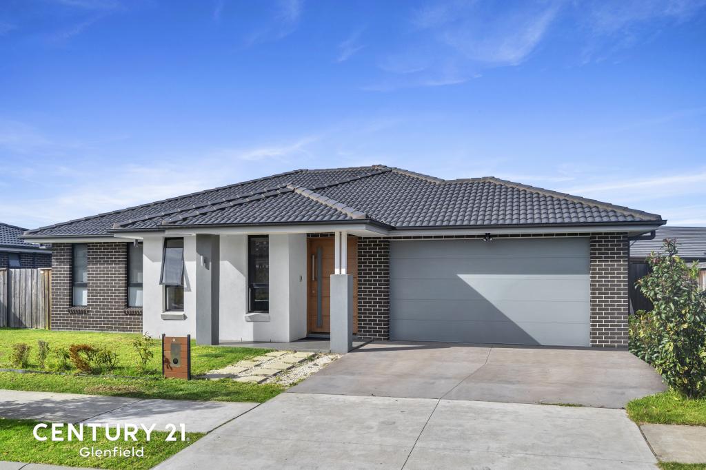 20A COURTNEY LOOP, ORAN PARK, NSW 2570