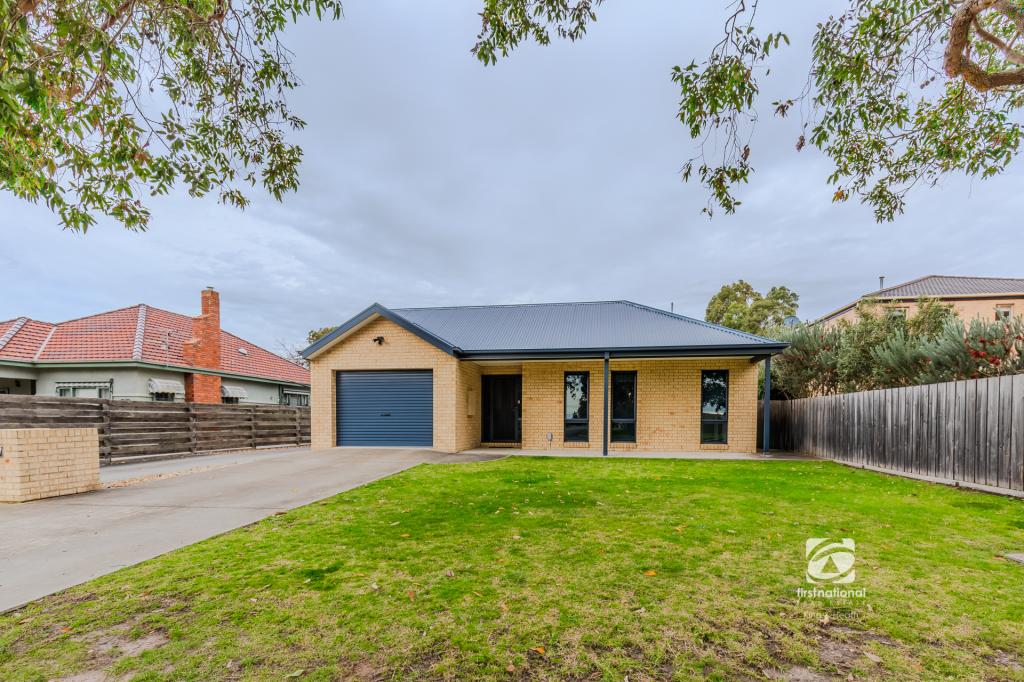 21A GILSENAN ST, PAYNESVILLE, VIC 3880