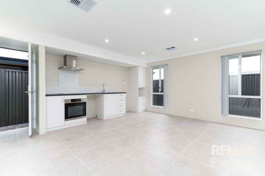 13a Glimmer Rd, Eglinton, WA 6034