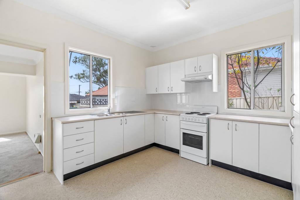 12 South St, Killarney Vale, NSW 2261