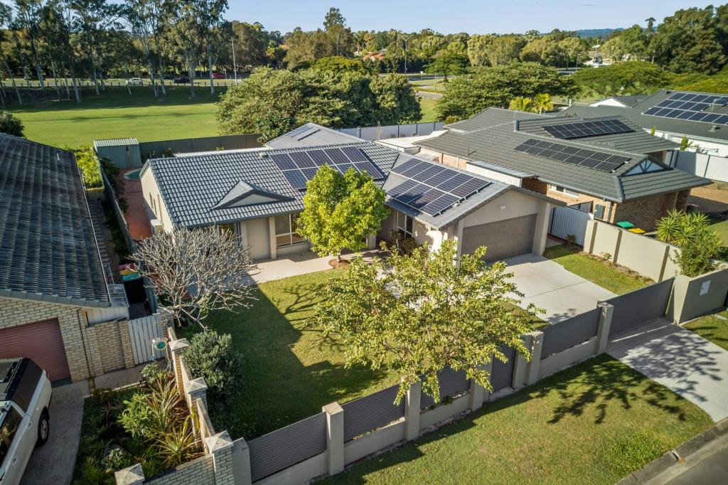 39 PORT JACKSON BVD, CLEAR ISLAND WATERS, QLD 4226