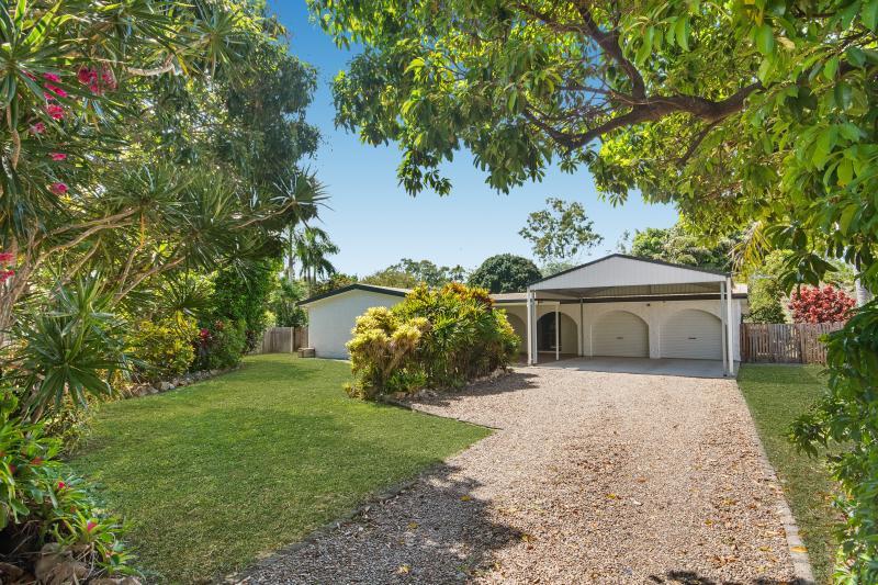 6 Vesterman Ct, Bushland Beach, QLD 4818