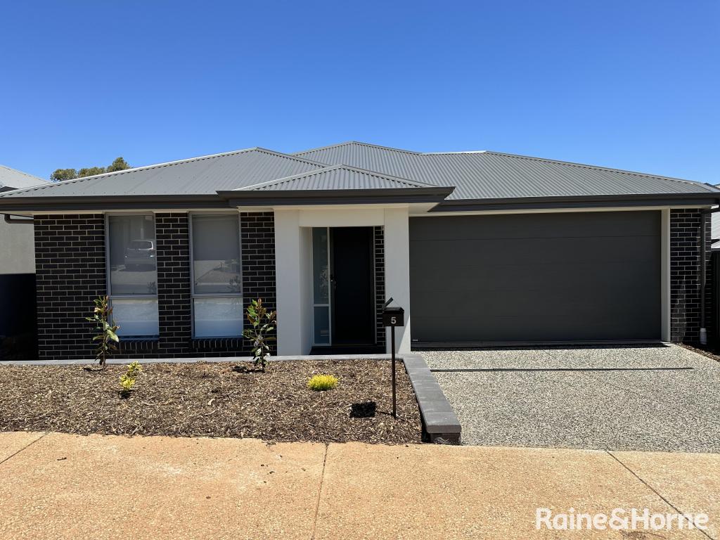 5 Wolsten Dr, Blakeview, SA 5114