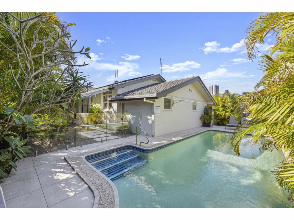 29 Ilkinia Ave, Broadbeach Waters, QLD 4218