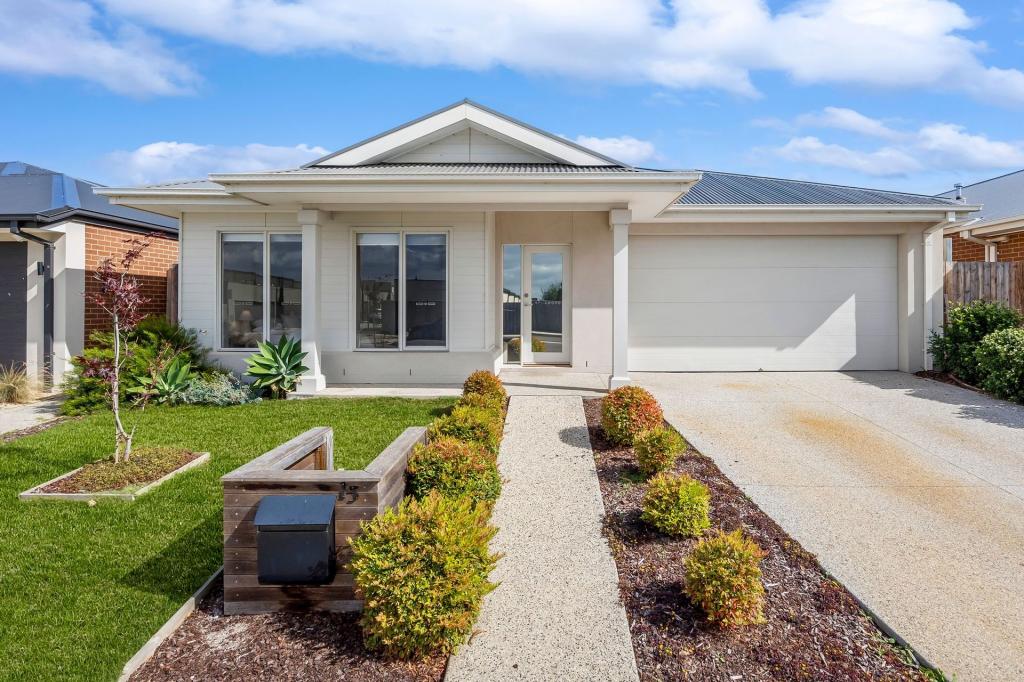 15 CONIFER ST, ARMSTRONG CREEK, VIC 3217