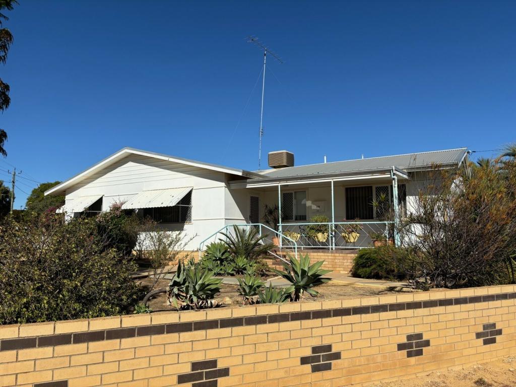 Contact Agent For Address, Merredin, WA 6415