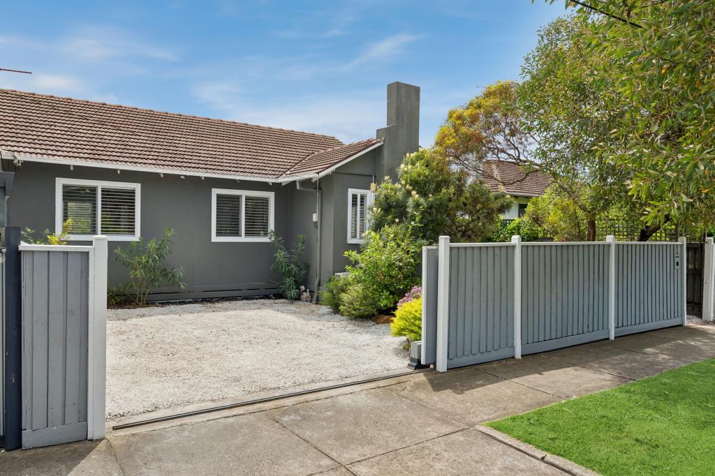 32 Andrews Ave, Reservoir, VIC 3073