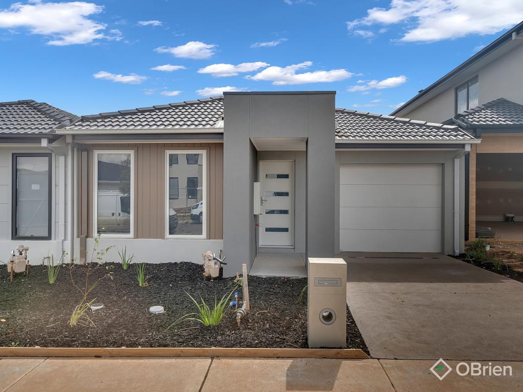 11 Winton Dr, Fraser Rise, VIC 3336