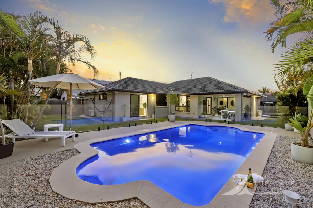 2 Martinique Ct, Parrearra, QLD 4575