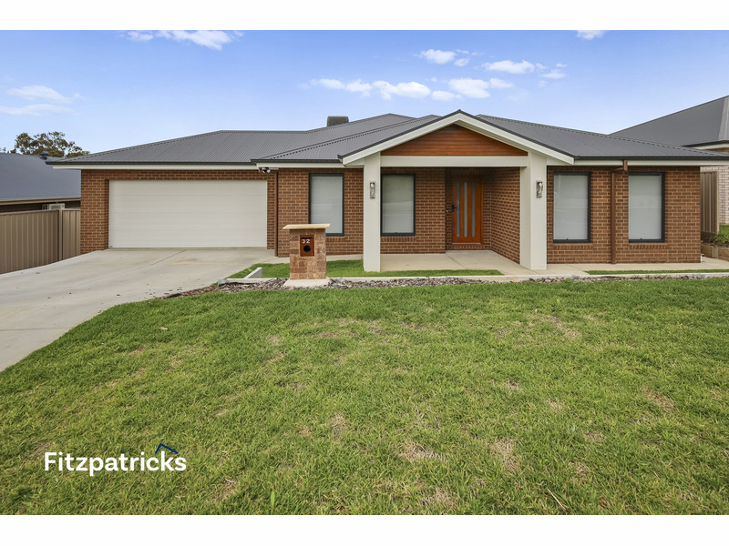 32 Durack Cct, Boorooma, NSW 2650
