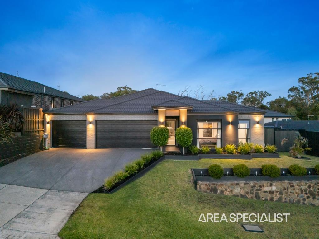 4 Sunset Cres, Pakenham, VIC 3810