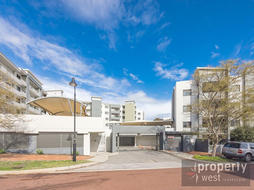 25/2 Walsh Loop, Joondalup, WA 6027