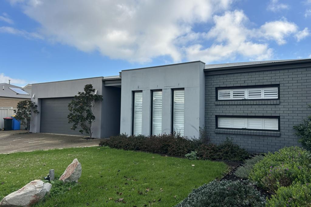 19 Fiona Dr, Yarrawonga, VIC 3730