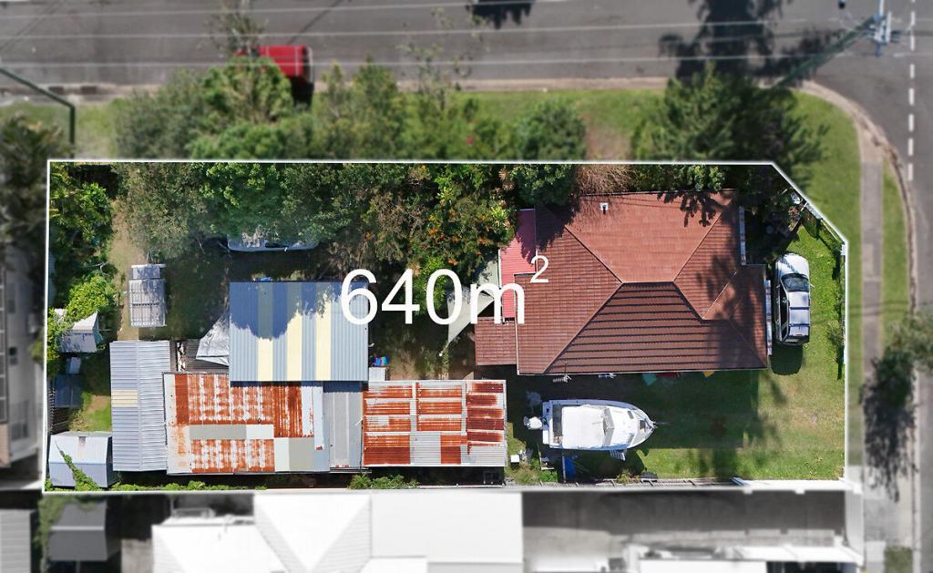 26 Middle St, Labrador, QLD 4215