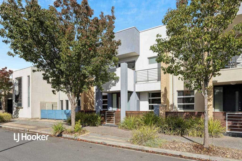 18 Junction St, Mawson Lakes, SA 5095