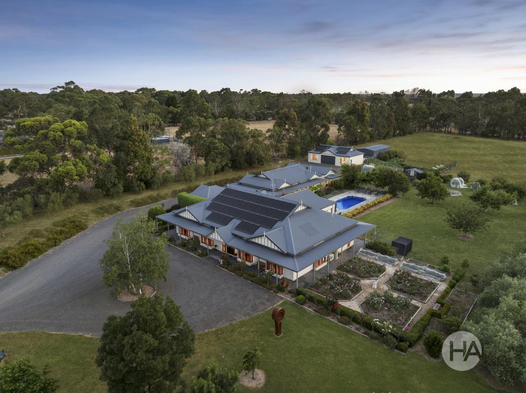 253 & 253A ERAMOSA RD W, MOOROODUC, VIC 3933