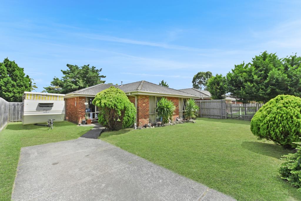 11 FERNCROFT CT, CRANBOURNE NORTH, VIC 3977