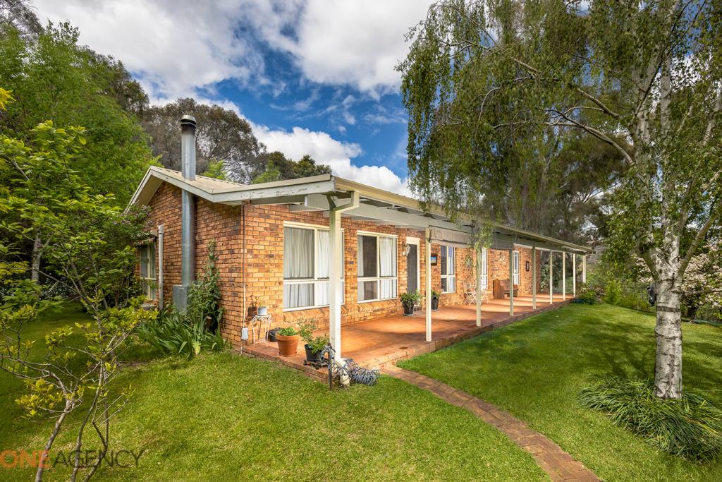 9 Narambla Dr, Clifton Grove, NSW 2800